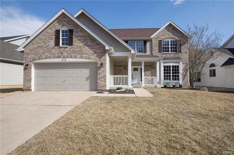 332 Buckhurst Dr, Ballwin, MO 63021 photo 1