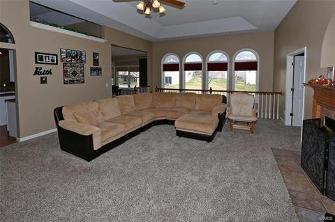 1325 Avondale Spg, O'fallon, MO 63368 photo 4