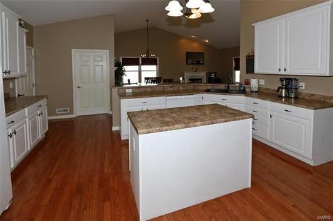 1325 Avondale Spg, O'fallon, MO 63368 photo 11
