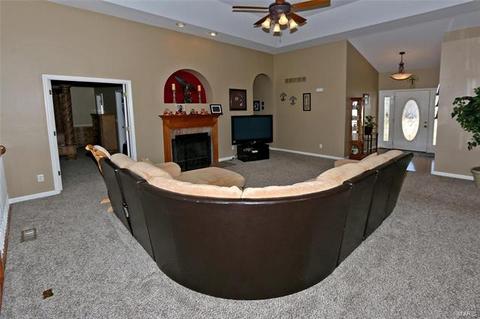 1325 Avondale Spg, O'fallon, MO 63368 photo 6