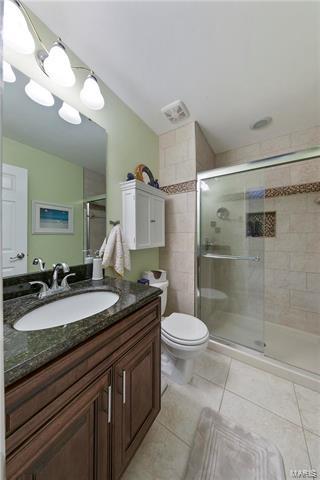 381 Novara Dr, Ballwin, MO 63021 photo 17