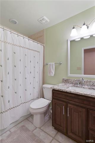 381 Novara Dr, Ballwin, MO 63021 photo 14