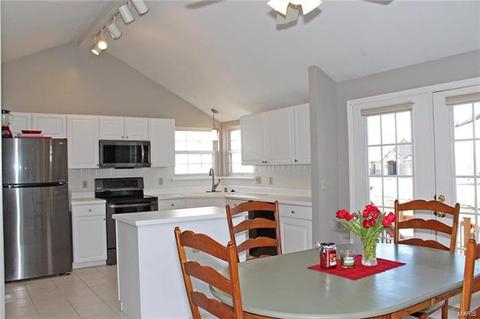 628 Loehr Estates Dr, Ballwin, MO 63021 photo 9