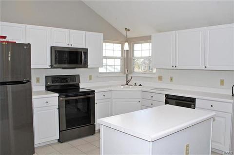 628 Loehr Estates Dr, Ballwin, MO 63021 photo 10
