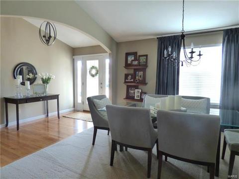 118 Preston Cir, O'fallon, MO 63368 photo 4