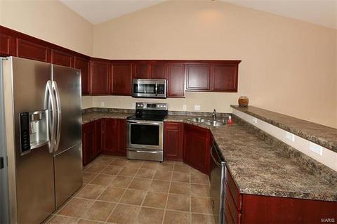 3 King Cir, O'fallon, MO 63366 photo 2