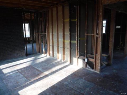 641 Kehrs Ml, Ballwin, MO 63011 photo 2
