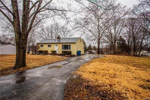 218 Highview, Ballwin, MO 63011 photo 3
