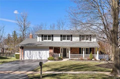 267 Spring Oaks Dr, Ballwin, MO 63011 photo 2
