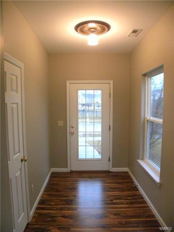 446 Covered Bridge Ln, O'fallon, MO 63368 photo 3