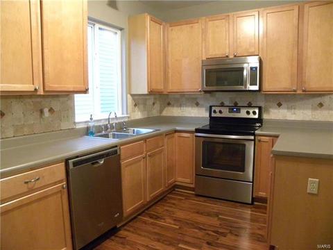 446 Covered Bridge Ln, O'fallon, MO 63368 photo 8