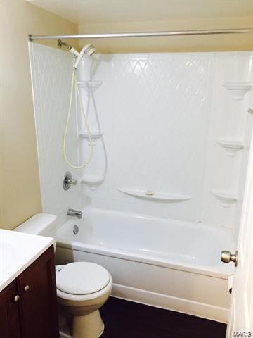 303 Eggering Dr, O'fallon, MO 63366 photo 9