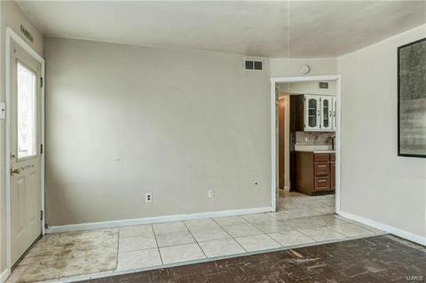 16144 Clayton Rd, Ellisville, MO 63011 photo 7