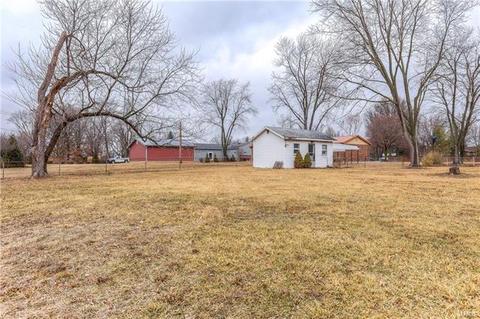 16144 Clayton Rd, Ellisville, MO 63011 photo 4