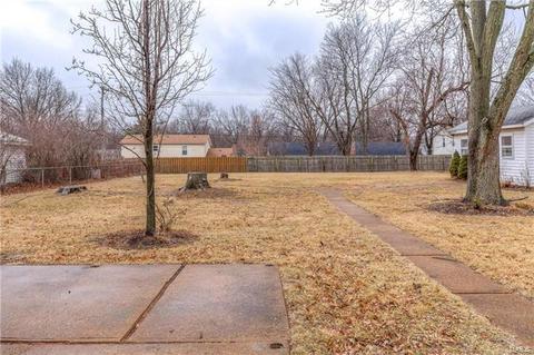 16144 Clayton Rd, Ellisville, MO 63011 photo 3