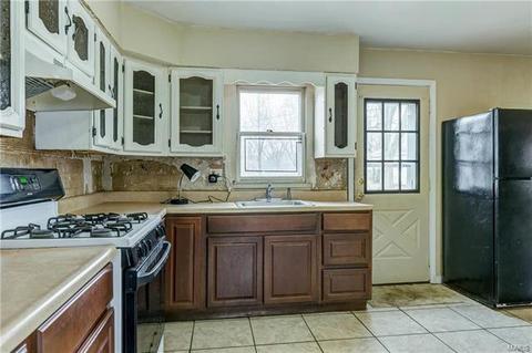 16144 Clayton Rd, Ellisville, MO 63011 photo 10