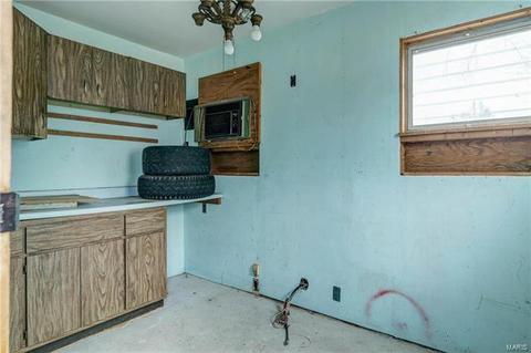 16144 Clayton Rd, Ellisville, MO 63011 photo 18
