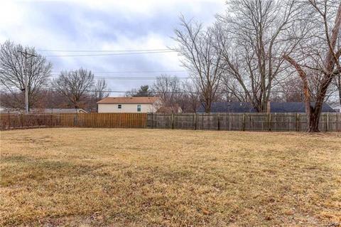 16144 Clayton Rd, Ellisville, MO 63011 photo 2