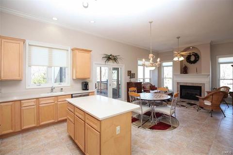 325 Perceval Dr, Weldon Spring, MO 63304 photo 22