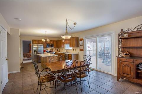 340 Arbor Glen Dr, Ballwin, MO 63021 photo 14