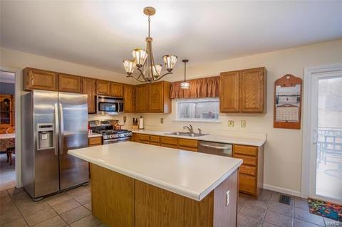 340 Arbor Glen Dr, Ballwin, MO 63021 photo 11