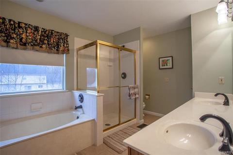340 Arbor Glen Dr, Ballwin, MO 63021 photo 21