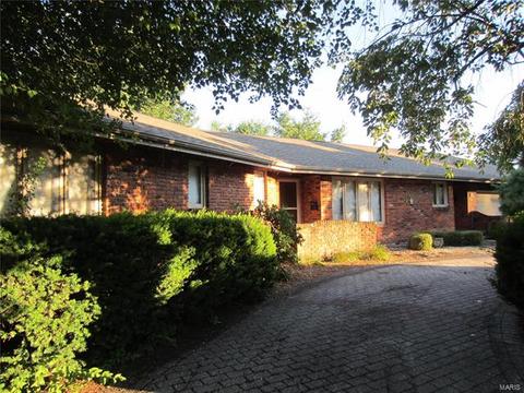 108 E Bates, Roodhouse, IL 62082 photo 1
