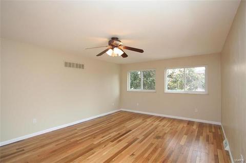 301 Baxter Rd, Ballwin, MO 63011 photo 16