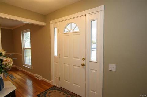 301 Baxter Rd, Ballwin, MO 63011 photo 3