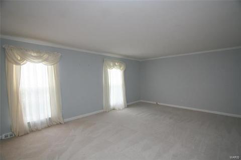 301 Baxter Rd, Ballwin, MO 63011 photo 4