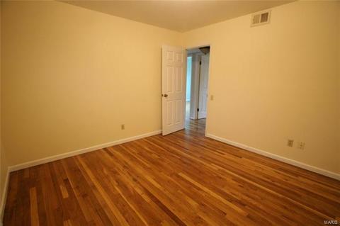 301 Baxter Rd, Ballwin, MO 63011 photo 28