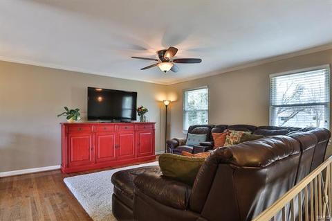 708 Chatelet Ln, Ballwin, MO 63011 photo 5