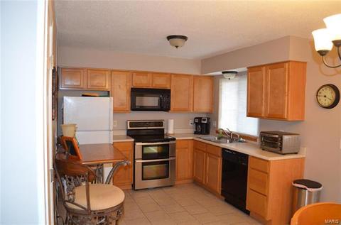 4 Holly Ct, O'fallon, MO 63366 photo 4