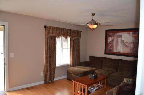 4 Holly Ct, O'fallon, MO 63366 photo 3
