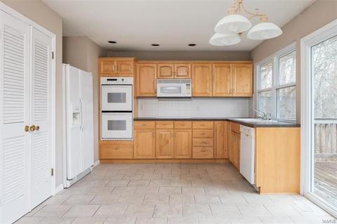 1516 Winding Bend Ln, Manchester, MO 63021 photo 4