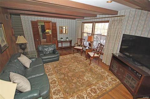 1509 Greening Ln, Saint Louis, MO 63122 photo 3
