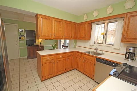 1509 Greening Ln, Saint Louis, MO 63122 photo 12