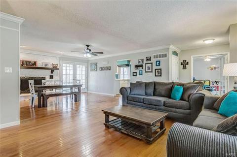 4 Forest View Dr, O'fallon, MO 63366 photo 9