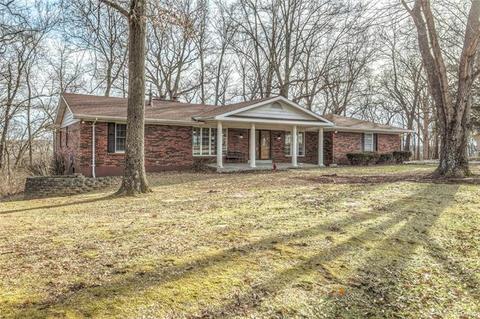 4 Forest View Dr, O'fallon, MO 63366 photo 2