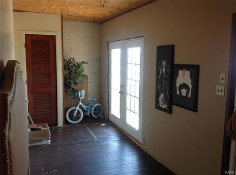 326 E Davis St, Saint Louis, MO 63111 photo 11