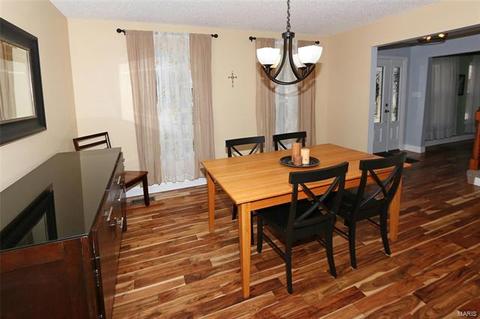 2832 Bromley Dr, O'fallon, MO 63368 photo 4