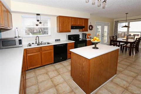 2832 Bromley Dr, O'fallon, MO 63368 photo 12