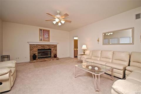 725 Castle Ridge Dr, Ballwin, MO 63021 photo 12
