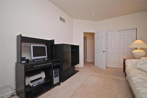 725 Castle Ridge Dr, Ballwin, MO 63021 photo 23