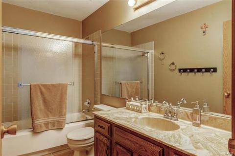717 Cedar Bluff Ct, Ballwin, MO 63021 photo 34