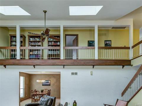 717 Cedar Bluff Ct, Ballwin, MO 63021 photo 8