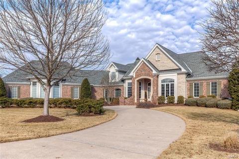 238 Cornwall Dr, Weldon Spring, MO 63304 photo 2