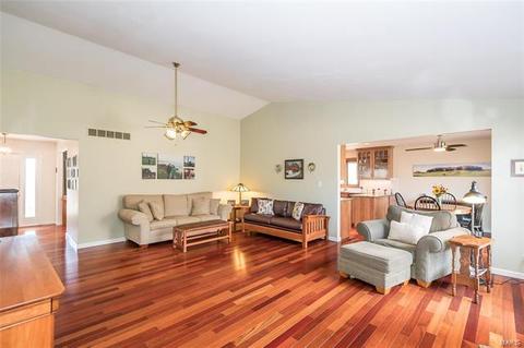 1807 Dougherty Estates Dr, Ballwin, MO 63021 photo 9