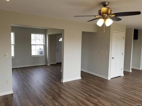 8 Beech Ct, O'fallon, MO 63368 photo 6