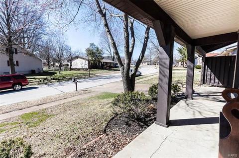 663 Cedar Run, Ballwin, MO 63021 photo 2